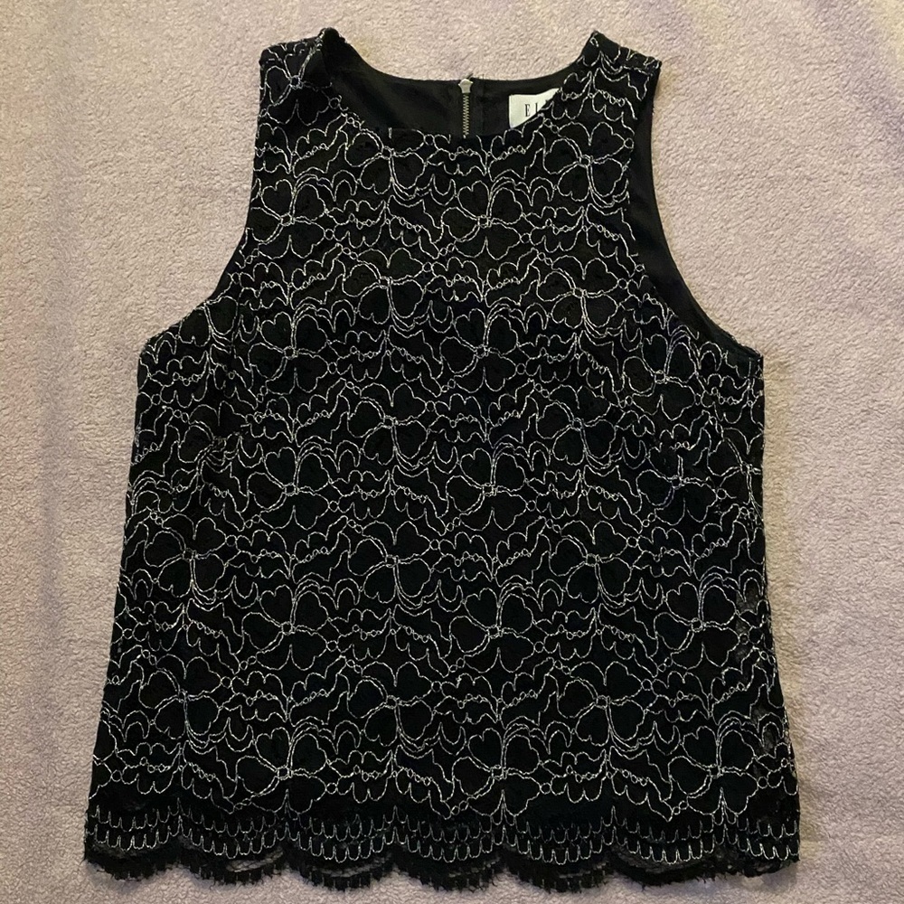 Elle women’s black and white top
